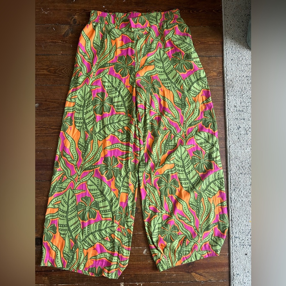 ROSE + OLIVE Vibrant Tropical Print Pants